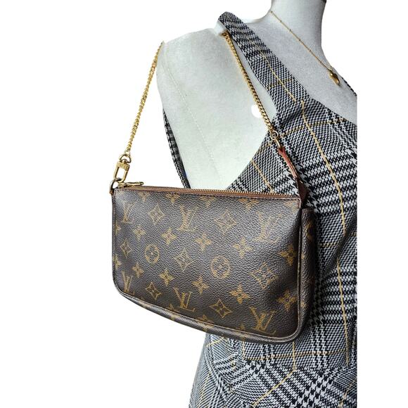 Louis Vuitton Pochette Accessoires Monogram Canvas Shoulder Bag Vintage LV - Picture 3 of 15